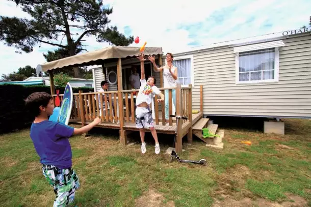 Camping Les Flots Bleus 4*, Camping 4* à La Faute sur Mer (Vendée) - Location Mobil Home pour 6 personnes - Photo N°12