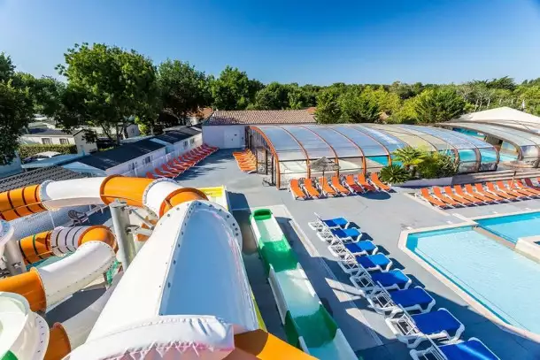 Camping Oléron Loisirs 4*, Camping 4* à Saint Georges d'Oléron (Charente Maritime) - Location Mobil Home pour 6 personnes - Photo N°6