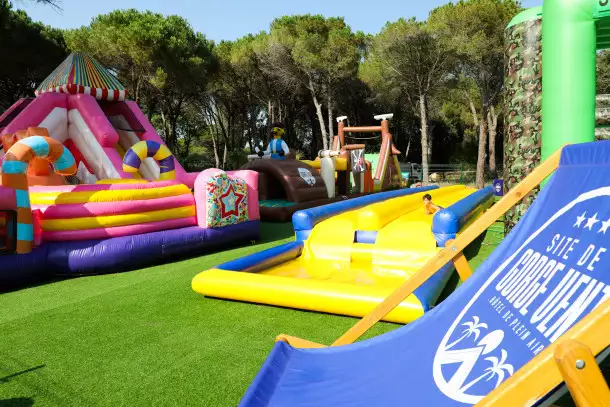 Camping Site de Gorge Vent 3*, Camping 3* à Fréjus (Var) - Location Mobil Home pour 8 personnes - Photo N°12