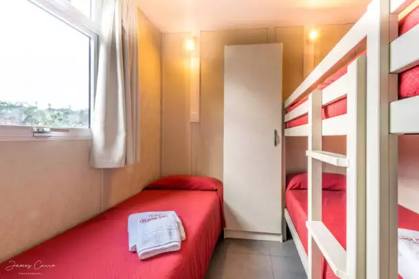 Camping Vilanova Park 4*, Camping 4* à Vilanova I la Geltru (Barcelone) - Location Bungalow pour 5 personnes - Photo N°5