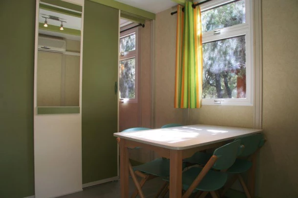 Camping Vilanova Park 4*, Camping 4* à Vilanova I la Geltru (Barcelone) - Location Bungalow pour 5 personnes - Photo N°6