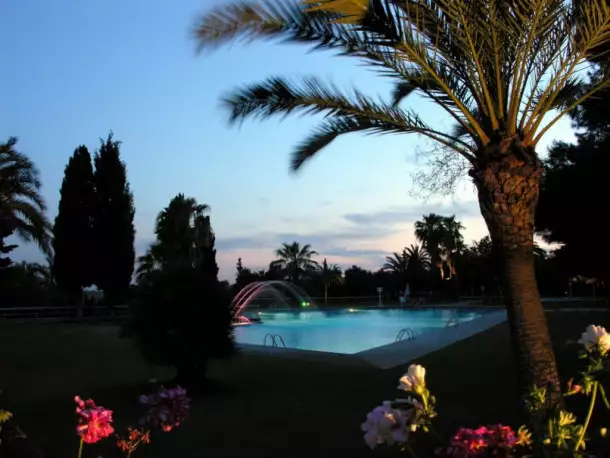 Camping Vilanova Park 4*, Camping 4* à Vilanova I la Geltru (Barcelone) - Location Bungalow pour 5 personnes - Photo N°9