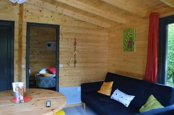 Camping Village de la Champagne, Camping 2* à Bar sur Aube (Aube) - Location Bungalow pour 6 personnes - Photo N°6