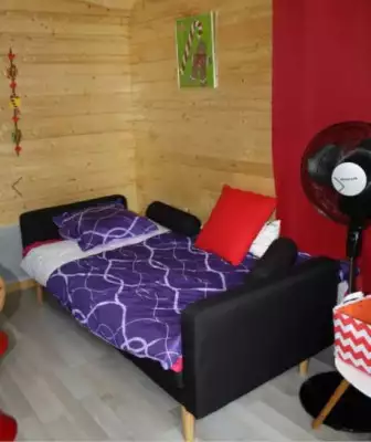 Camping Village de la Champagne, Camping 2* à Bar sur Aube (Aube) - Location Bungalow pour 6 personnes - Photo N°8