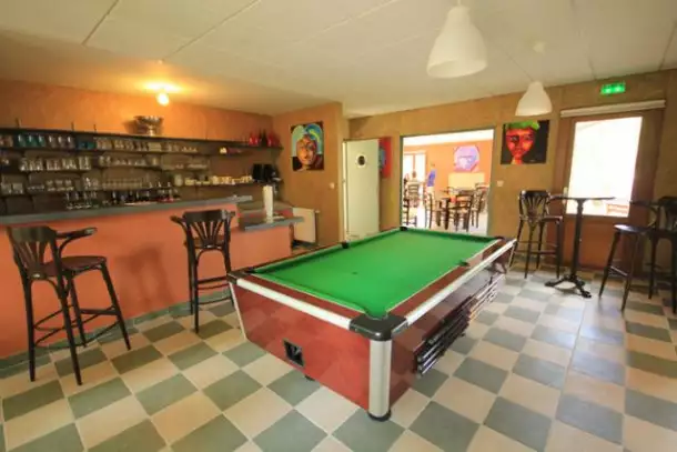 Camping Village de la Champagne, Camping 2* à Bar sur Aube (Aube) - Location Bungalow pour 6 personnes - Photo N°21