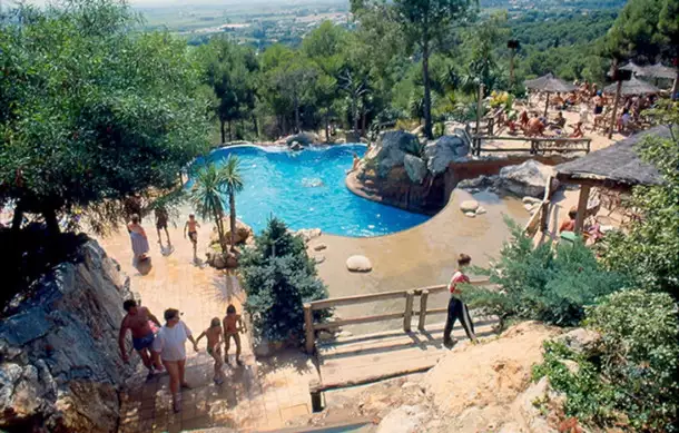 Camping Castell Montgri 4*, Camping 4* à Estartit (Gérone) - Location Mobil Home pour 6 personnes - Photo N°10