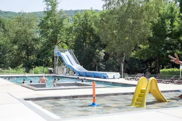 Camping Le Moulin 3*, Camping 4* à Martres Tolosane (Haute Garonne) - Location Tente équipée pour 4 personnes - Photo N°12