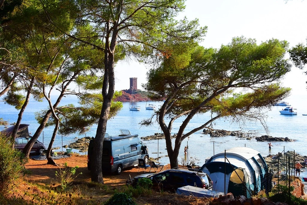 Camping Plage du Dramont 4*, Camping 4* à Agay (Var) - Location Mobil Home pour 4 personnes - Photo N°4