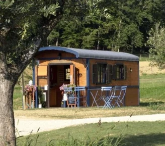 Domaine d'Escapa 4*, Camping 4* à Estipouy (Gers) - Location Roulotte pour 5 personnes