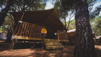 Camping Le Bellevue 4*, Camping 4* à Valras Plage (Hérault) - Location Tente équipée pour 4 personnes - Photo N°8