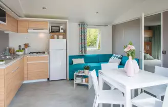 Camping Le Logis 4*, Camping à Saint Palais sur Mer (Charente Maritime) - Location Mobil Home pour 6 personnes - Photo N°3