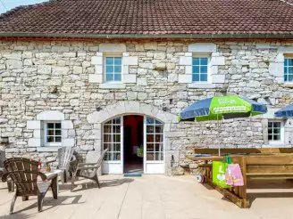 Camping Le Ventoulou 4*, Camping 4* à Thégra (Lot) - Location Gite pour 9 personnes - Photo N°10