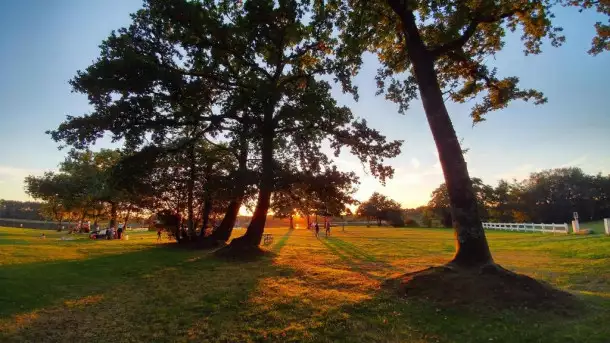 Camping le Lac O Fées 3*, Camping 3* à Priziac (Morbihan) - Location Tente équipée pour 2 personnes - Photo N°2