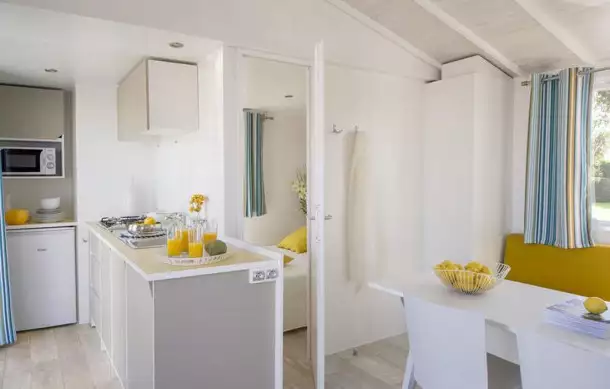 Camping Le Bellevue 4*, Camping 4* à Valras Plage (Hérault) - Location Mobil Home pour 6 personnes - Photo N°11