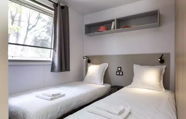 Camping Tamarins Plage 2*, Camping à Le Bois Plage en Ré (Charente Maritime) - Location Appartement pour 6 personnes - Photo N°25
