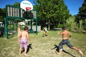 Camping Aqua 3 Masses 3*, Camping 3* à Saint Pierre d'Oléron (Charente Maritime) - Location Tente équipée pour 4 personnes - Photo N°8