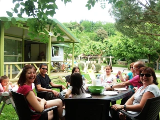 Camping des Sources 3*, Camping 3* à Saint Jean du Gard (Gard) - Location Chalet pour 8 personnes - Photo N°4