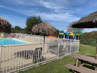 Camping Beaume Giraud 3*, Camping 3* à Balazuc (Ardèche) - Location Mobil Home pour 4 personnes - Photo N°13