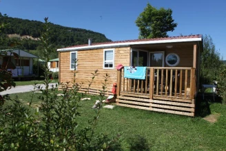 Camping Ecologique La Roche d'Ully 4*, Camping 4* à Ornans (Doubs) - Location Mobil Home pour 6 personnes - Photo N°1