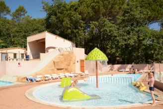 Camping Lou Cantaire 3*, Camping 3* à Fayence (Var) - Location Mobil Home pour 4 personnes - Photo N°3