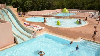 Camping Lou Cantaire 3*, Camping 3* à Fayence (Var) - Location Mobil Home pour 4 personnes - Photo N°3