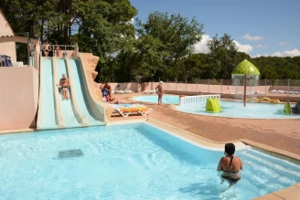Camping Lou Cantaire 3*, Camping 3* à Fayence (Var) - Location Mobil Home pour 4 personnes - Photo N°11
