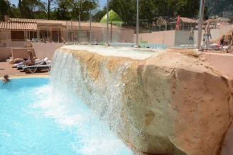 Camping Lou Cantaire 3*, Camping 3* à Fayence (Var) - Location Mobil Home pour 4 personnes - Photo N°13