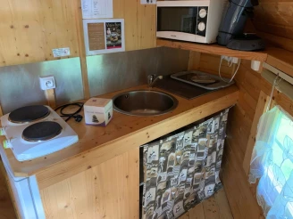 Camping L'Étang du Pays Blanc 3*, Camping 3* à Guérande (Loire Atlantique) - Location Chalet pour 4 personnes - Photo N°3