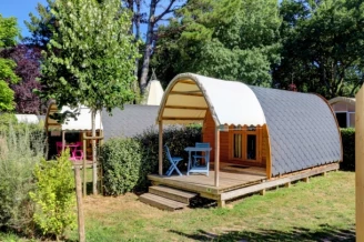 Camping L'Étang du Pays Blanc 3*, Camping 3* à Guérande (Loire Atlantique) - Location Cabane pour 2 personnes - Photo N°1