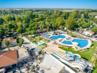 Camping Le Bosc 4* - Ze Collection, Camping 4* à Saint Cyprien (Pyrénées Orientales) - Location Mobil Home pour 6 personnes - Photo N°2