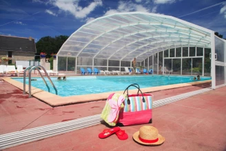 Camping Le Deffay 4*, Camping 4* à Sainte Reine de Bretagne (Loire Atlantique) - Location Chalet pour 2 personnes - Photo N°2