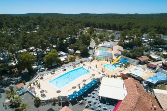 Camping Les Embruns 4* Ze collection, Camping 4* à Lège Cap Ferret (Gironde) - Location Mobil Home pour 5 personnes - Photo N°2