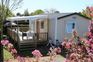 Camping Les Ilates 4*, Camping 4* à Loix (Charente Maritime) - Location Mobil Home pour 6 personnes - Photo N°1