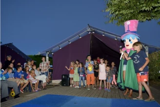 Camping Les Ilates 4*, Camping 4* à Loix (Charente Maritime) - Location Tente équipée pour 5 personnes - Photo N°16