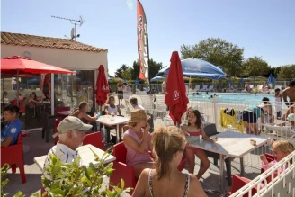 Camping Les Ilates 4*, Camping 4* à Loix (Charente Maritime) - Location Tente équipée pour 5 personnes - Photo N°21