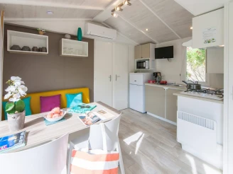 Camping Saint Louis 4* Ze collection, Camping 4* à La Roquette sur Siagne (Alpes Maritimes) - Location Mobil Home pour 4 personnes - Photo N°4