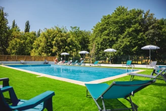 Camping d'Auberoche 3* , Camping 3* à Bassillac et Auberoche (Dordogne) - Location Mobil Home pour 4 personnes - Photo N°2