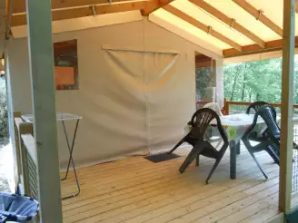Camping des Bastides 4*, Camping 4* à Salles (Lot et Garonne) - Location Tente équipée pour 4 personnes - Photo N°3