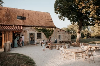 Domaine St-Amand - Ze collection, Camping à Saint Amand de Coly (Dordogne) - Location Chalet pour 6 personnes - Photo N°3