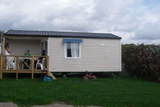 Camping Etang des Forges 3*, Camping 3* à Belfort (Territoire de Belfort) - Location Mobil Home pour 4 personnes - Photo N°1
