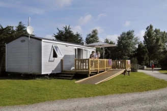 Camping La Grande Plage 3*, Camping 3* à Lesconil (Finistère) - Location Mobil Home pour 8 personnes - Photo N°1