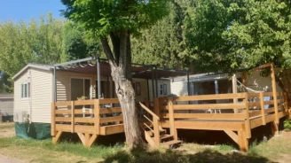 Camping du Moulin des Iscles 3*, Camping 3* à Roquebrune sur Argens (Var) - Location Mobil Home pour 12 personnes - Photo N°1