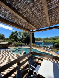 Camping du Moulin des Iscles 3*, Camping 3* à Roquebrune sur Argens (Var) - Location Mobil Home pour 2 personnes - Photo N°11