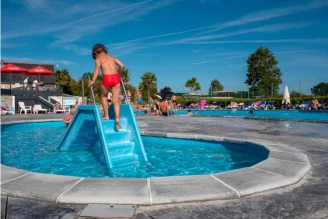 Camping Kérantérec 4*, Camping 4* à La Forêt Fouesnant (Finistère) - Location Mobil Home pour 2 personnes - Photo N°6