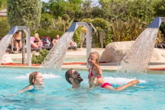 Camping L'Océan Breton 5*, Camping 5* à Lesconil (Finistère) - Location Mobil Home pour 6 personnes - Photo N°10