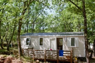 Camping Le Parc 4*, Camping 4* à Saint Paul en Forêt (Var) - Location Mobil Home pour 6 personnes - Photo N°1