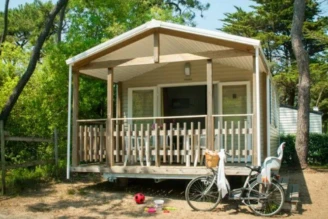 Camping Les Cyprès 4*, Camping 4* à Saint Gilles Croix de Vie (Vendée) - Location Mobil Home pour 4 personnes - Photo N°1