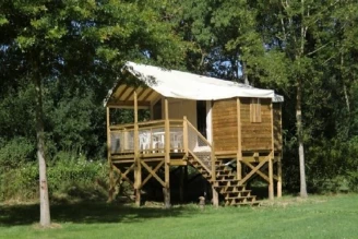 Camping Les Plages de la Loire 3*, Camping 3* à Rochefort sur Loire (Maine et Loire) - Location Tente équipée pour 4 personnes - Photo N°17
