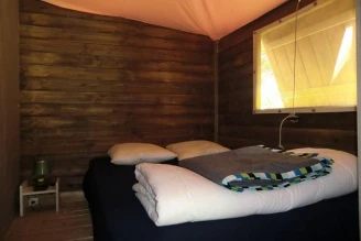 Camping Les Plages de la Loire 3*, Camping 3* à Rochefort sur Loire (Maine et Loire) - Location Tente équipée pour 4 personnes - Photo N°19