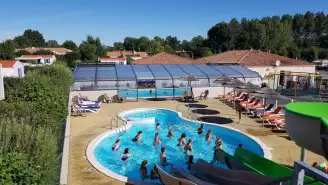 Camping de la Motte (Puy du Fou) 4*, Camping 4* à Vendrennes (Vendée) - Location Mobil Home pour 5 personnes - Photo N°6